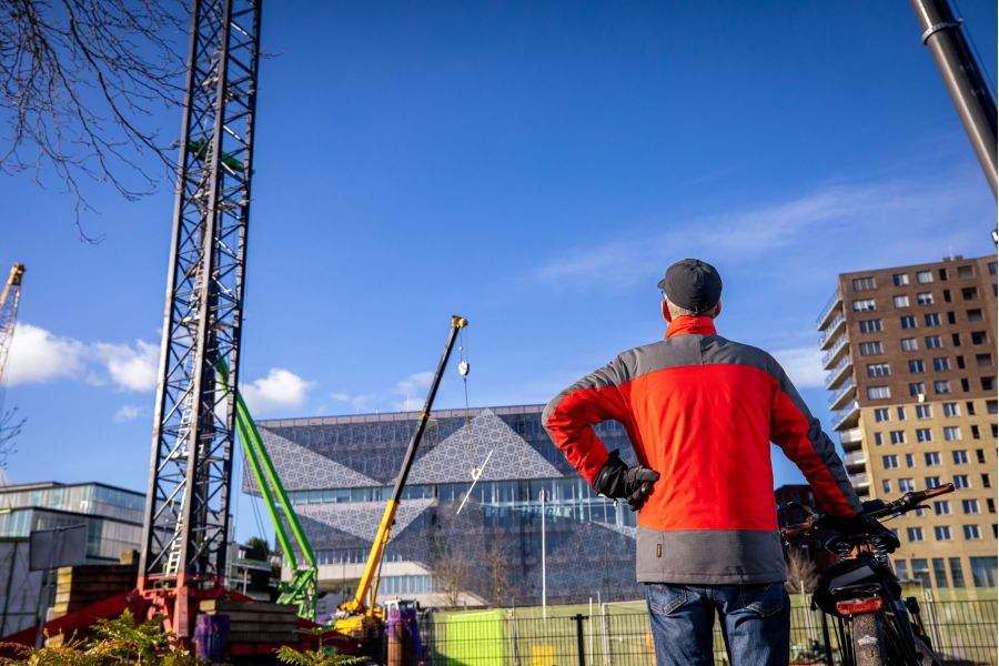 Man kijkend naar Citypromenade