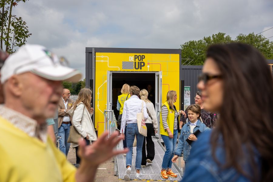 De POP-up met vlaggen