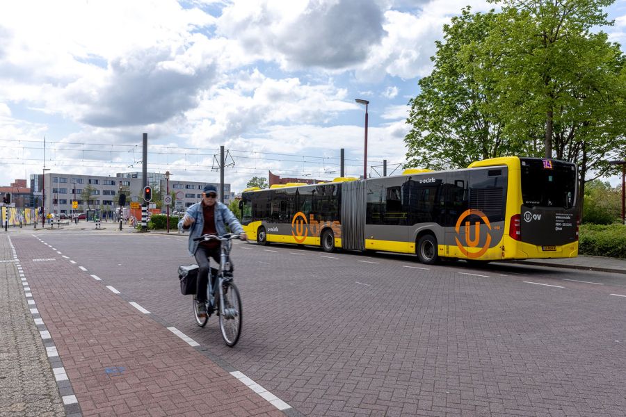 Foto bus bij busstation